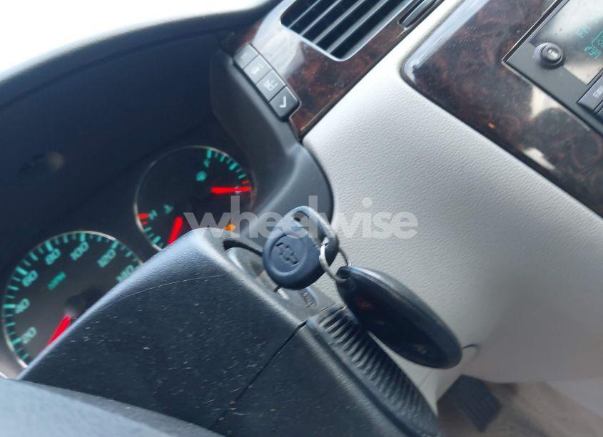 Photo 11 of 2013 Chevrolet Impala LT (VIN 2G1WG5E30D1109177)