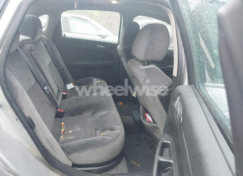 Photo 8 of 2013 Chevrolet Impala LT (VIN 2G1WG5E30D1114377)