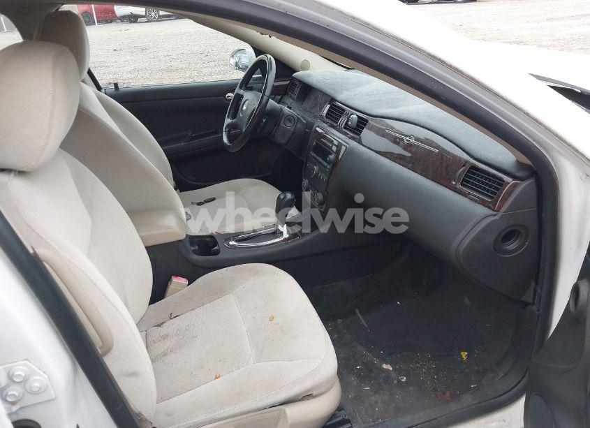 Photo 5 of 2013 Chevrolet Impala LT (VIN 2G1WG5E30D1134113)