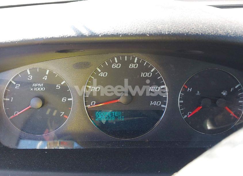 Photo 7 of 2013 Chevrolet Impala LT (VIN 2G1WG5E30D1244871)