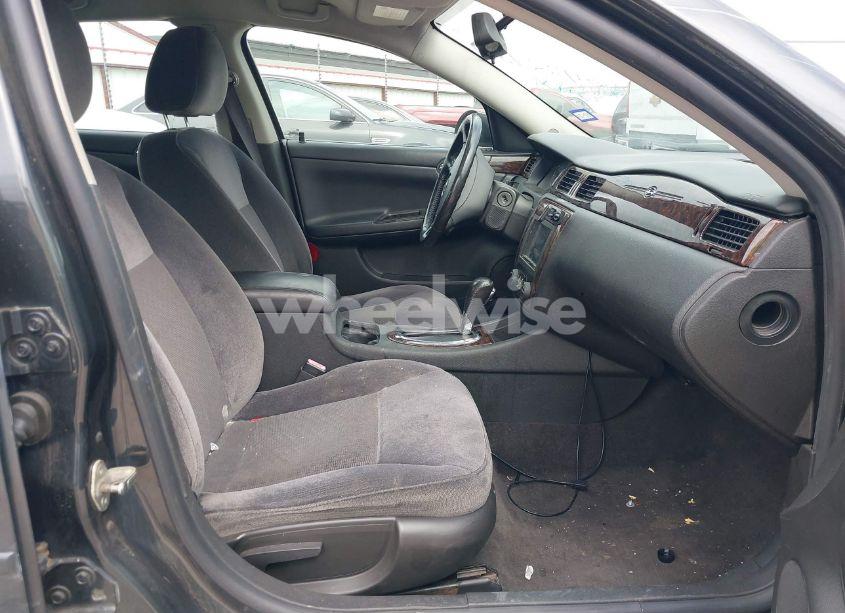 Photo 5 of 2013 Chevrolet Impala LT (VIN 2G1WG5E30D1255983)