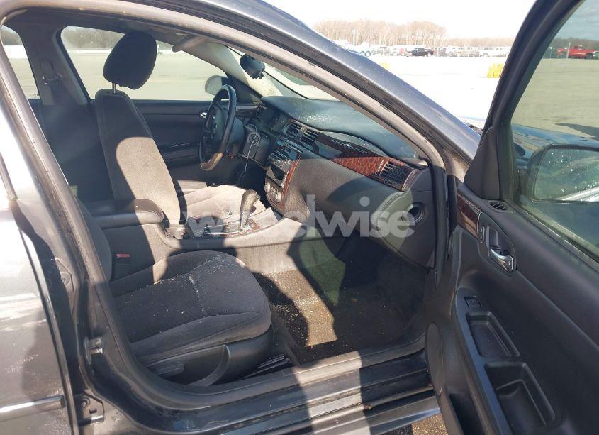 Photo 5 of 2013 Chevrolet Impala LT (VIN 2G1WG5E31D1156346)