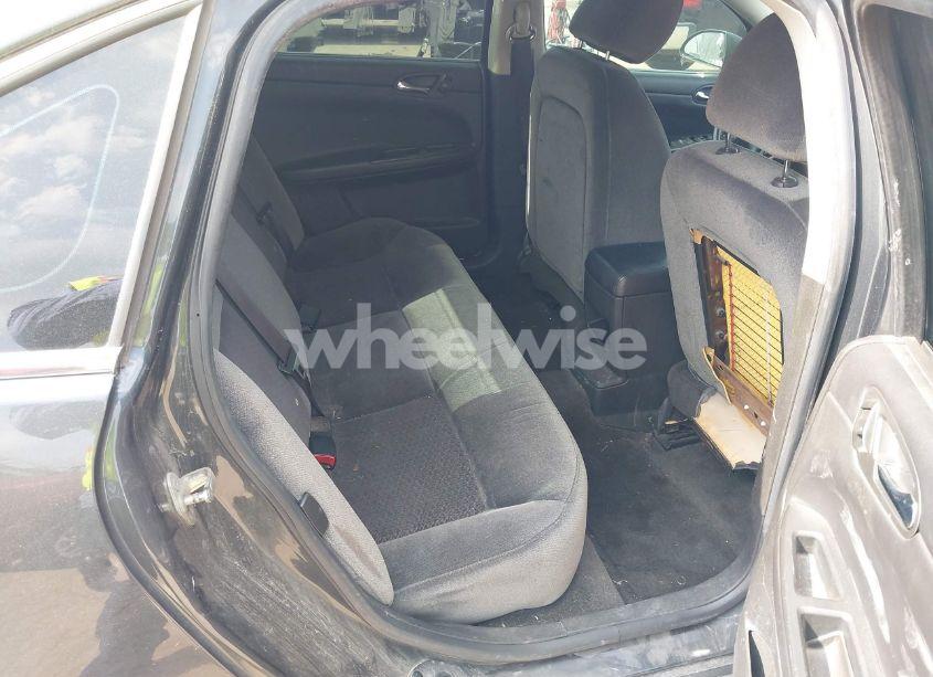 Photo 8 of 2013 Chevrolet Impala LT (VIN 2G1WG5E31D1156850)