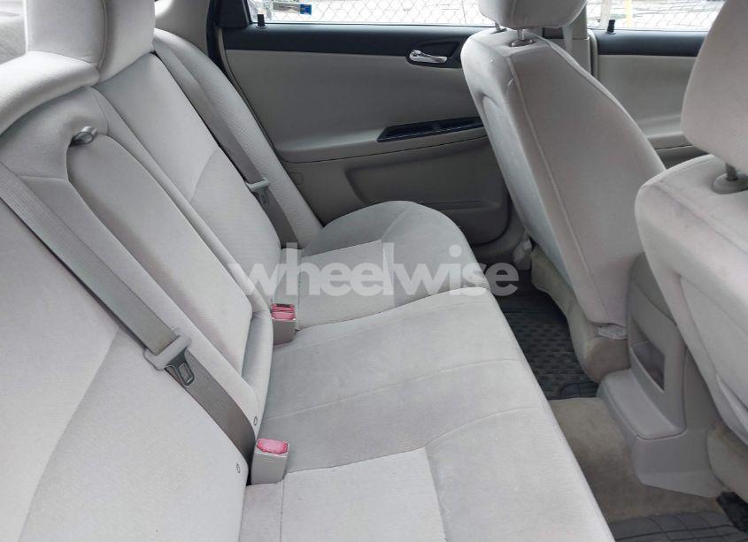 Photo 8 of 2013 Chevrolet Impala LT (VIN 2G1WG5E31D1180422)