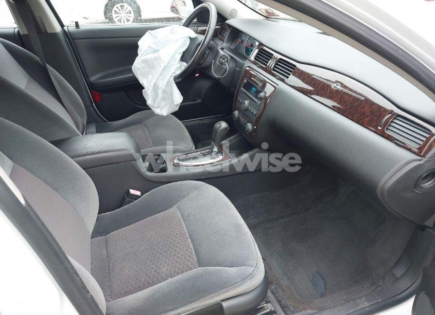Photo 5 of 2012 Chevrolet Impala LT (VIN 2G1WG5E32C1130093)