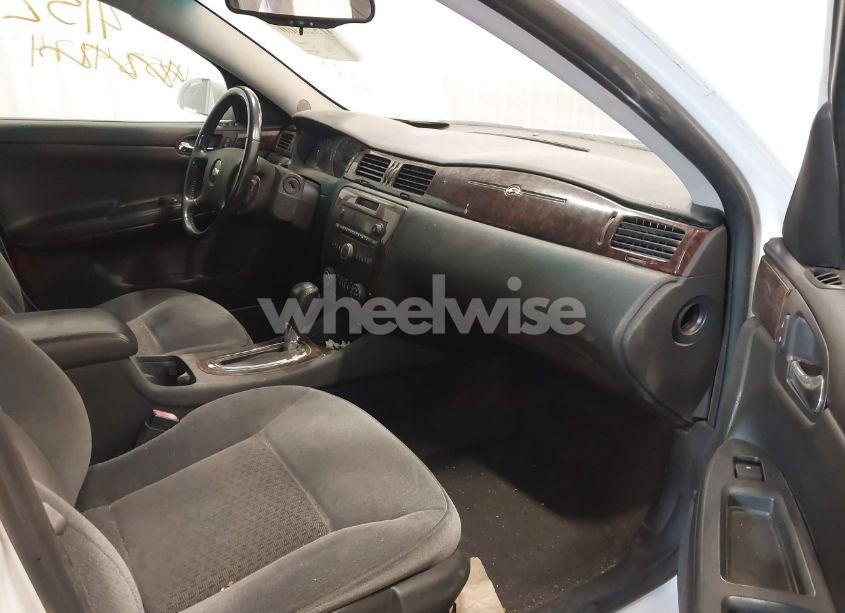 Photo 5 of 2012 Chevrolet Impala LT (VIN 2G1WG5E32C1261069)