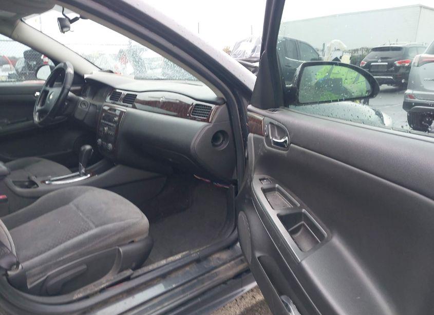 Photo 5 of 2012 Chevrolet Impala LT (VIN 2G1WG5E32C1285078)