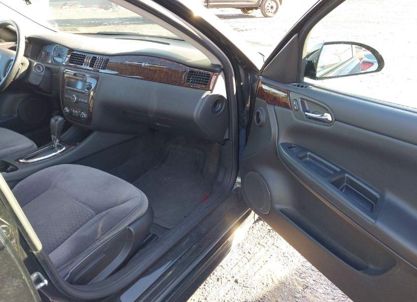 Photo 5 of 2013 Chevrolet Impala LT (VIN 2G1WG5E32D1129902)