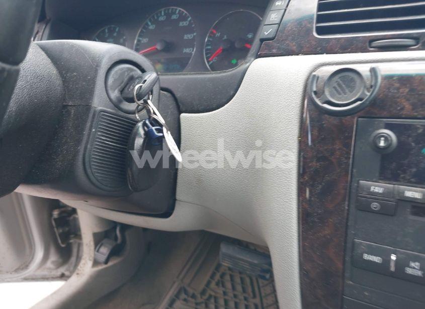 Photo 11 of 2013 Chevrolet Impala LT (VIN 2G1WG5E32D1138907)