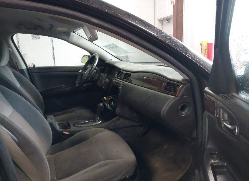 Photo 5 of 2013 Chevrolet Impala LT (VIN 2G1WG5E32D1170546)