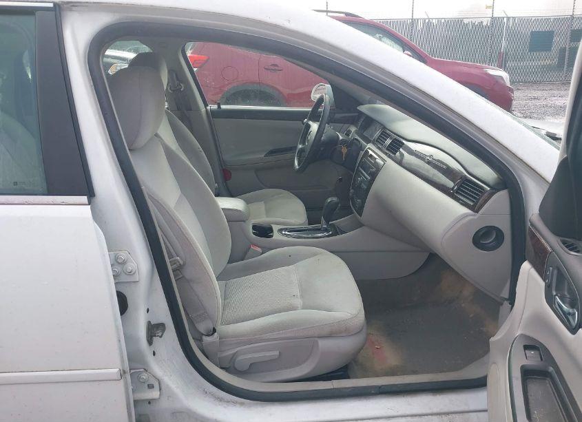 Photo 5 of 2012 Chevrolet Impala LT (VIN 2G1WG5E33C1242711)