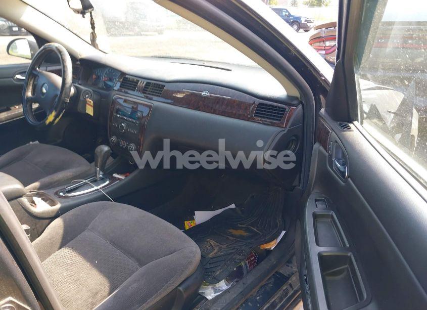 Photo 5 of 2013 Chevrolet Impala LT (VIN 2G1WG5E33D1230818)