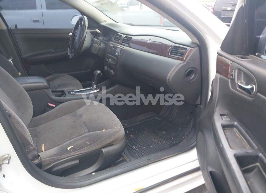 Photo 5 of 2013 Chevrolet Impala LT (VIN 2G1WG5E33D1233122)