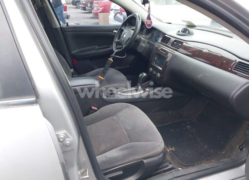 Photo 5 of 2012 Chevrolet Impala LT (VIN 2G1WG5E34C1136252)