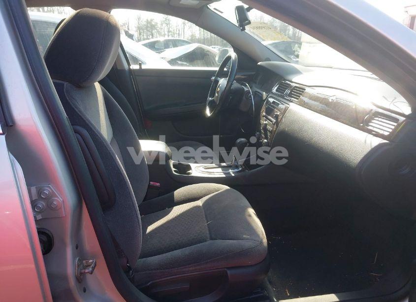 Photo 5 of 2013 Chevrolet Impala LT (VIN 2G1WG5E34D1190054)