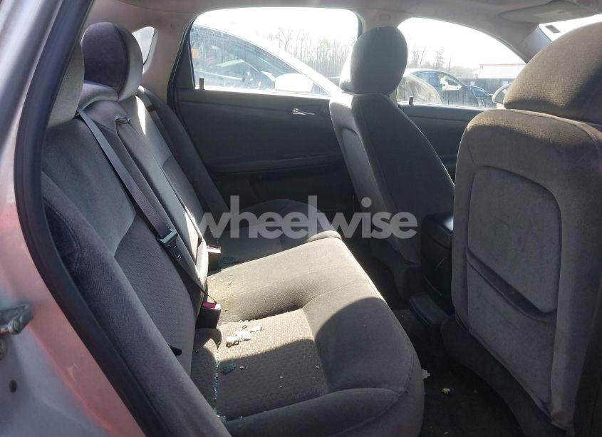 Photo 8 of 2013 Chevrolet Impala LT (VIN 2G1WG5E34D1190054)