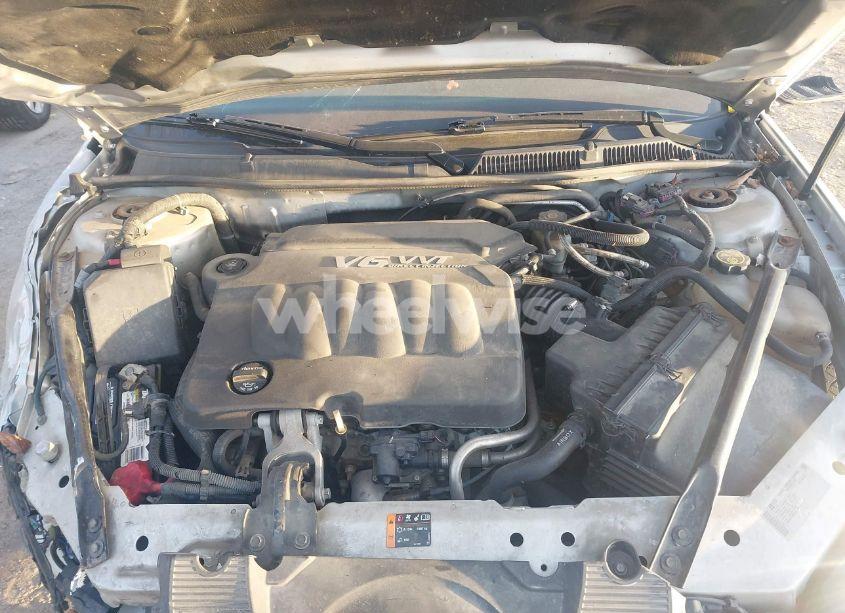 Photo 10 of 2013 Chevrolet Impala LT (VIN 2G1WG5E34D1242427)