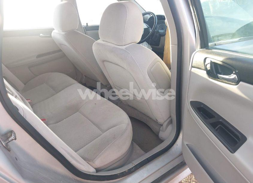 Photo 8 of 2013 Chevrolet Impala LT (VIN 2G1WG5E34D1242427)