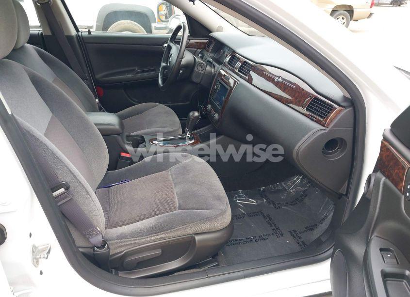 Photo 5 of 2012 Chevrolet Impala LT (VIN 2G1WG5E35C1116804)