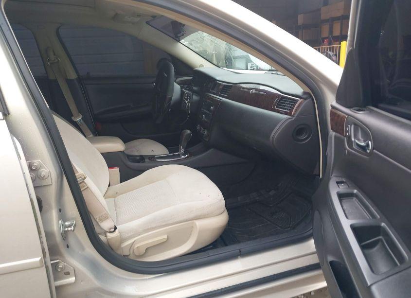 Photo 5 of 2012 Chevrolet Impala LT (VIN 2G1WG5E35C1136308)