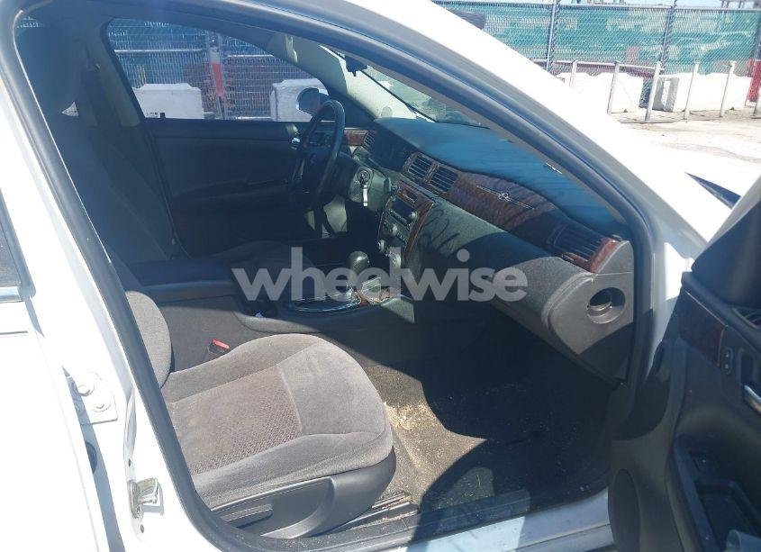 Photo 5 of 2012 Chevrolet Impala LT (VIN 2G1WG5E35C1140682)