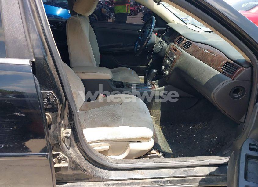 Photo 5 of 2012 Chevrolet Impala LT (VIN 2G1WG5E35C1322205)