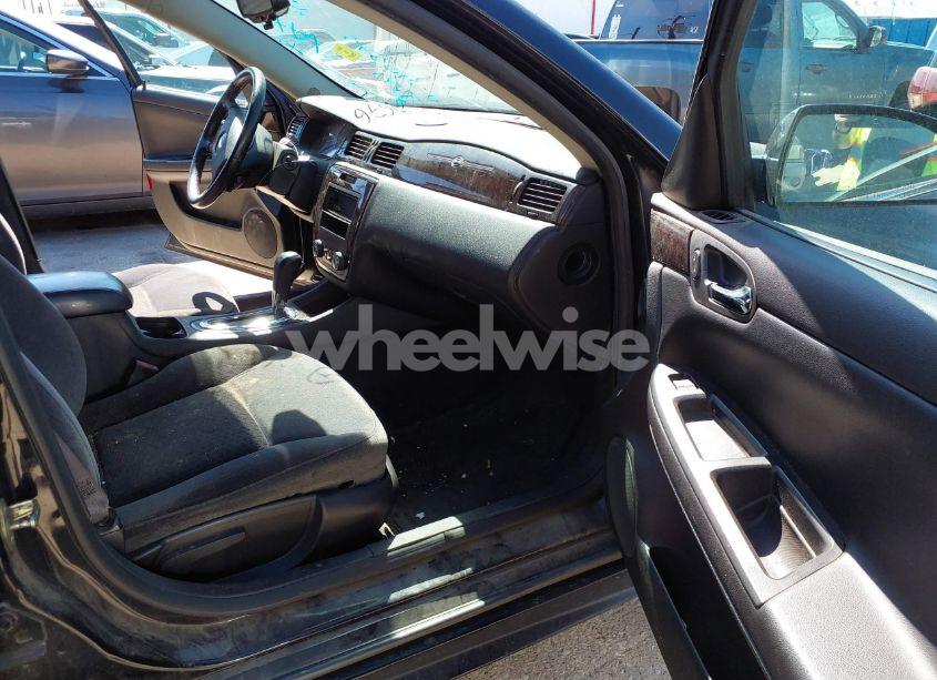 Photo 5 of 2013 Chevrolet Impala LT (VIN 2G1WG5E35D1100619)