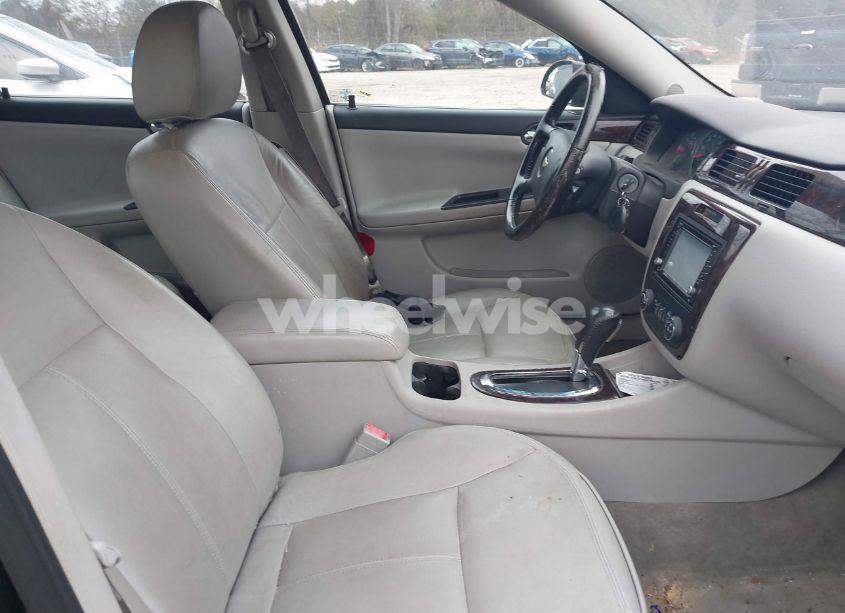 Photo 5 of 2013 Chevrolet Impala LT (VIN 2G1WG5E35D1154910)