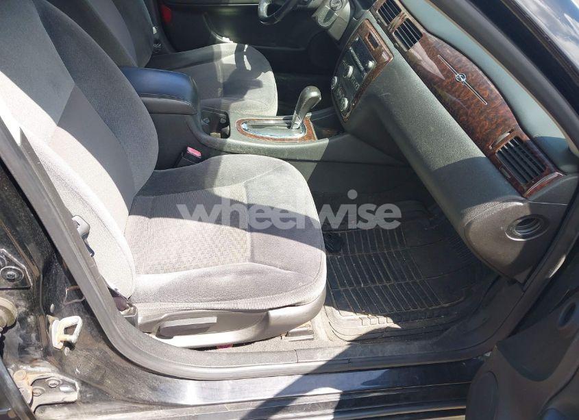 Photo 5 of 2013 Chevrolet Impala LT (VIN 2G1WG5E35D1176745)