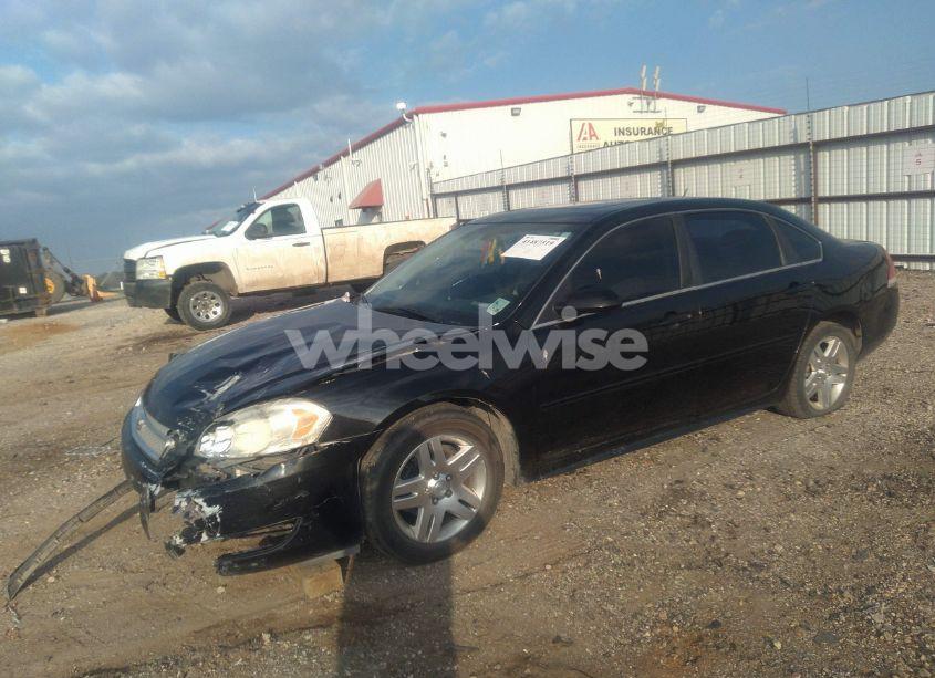 Photo 2 of 2013 Chevrolet Impala LT (VIN 2G1WG5E35D1209100)