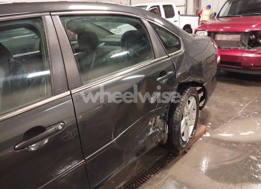 Photo 6 of 2013 Chevrolet Impala LT (VIN 2G1WG5E35D1216466)