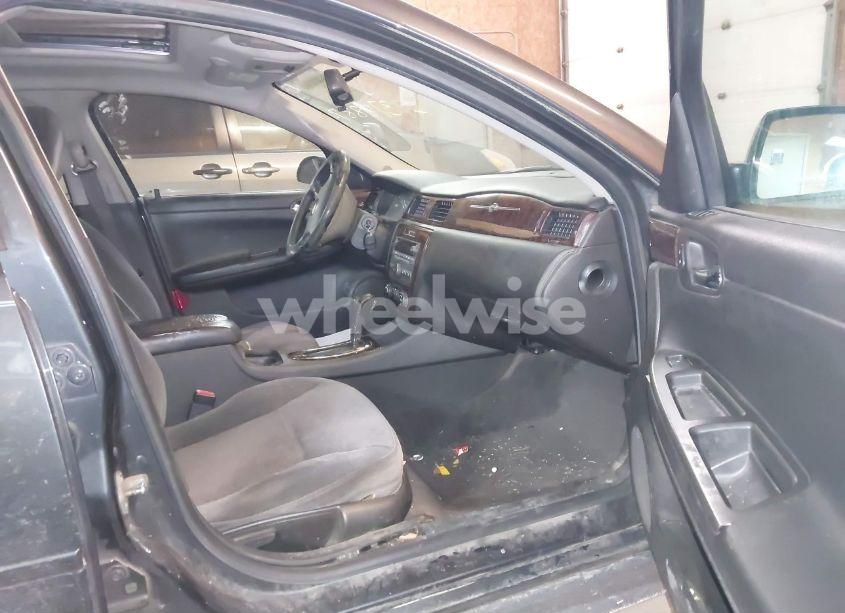 Photo 5 of 2013 Chevrolet Impala LT (VIN 2G1WG5E35D1234949)