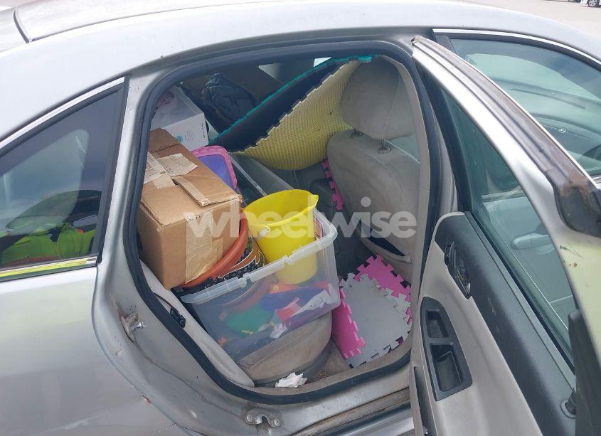 Photo 8 of 2012 Chevrolet Impala LT (VIN 2G1WG5E36C1139315)