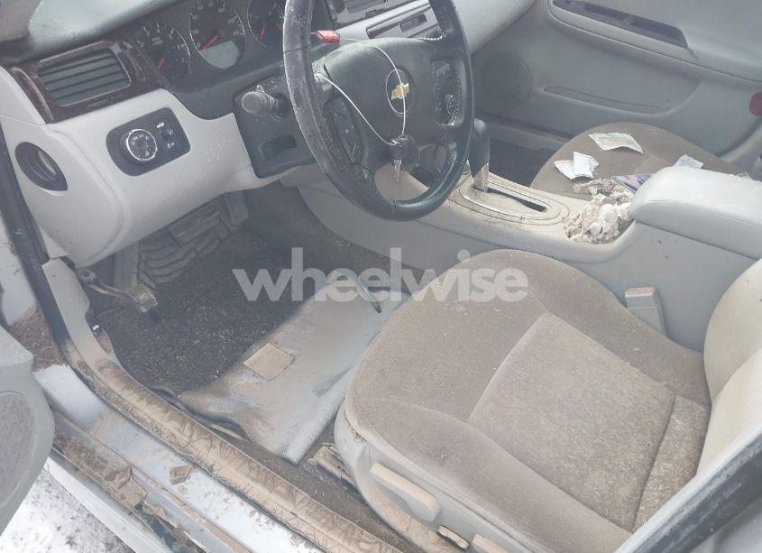 Photo 6 of 2012 Chevrolet Impala LT (VIN 2G1WG5E36C1170595)