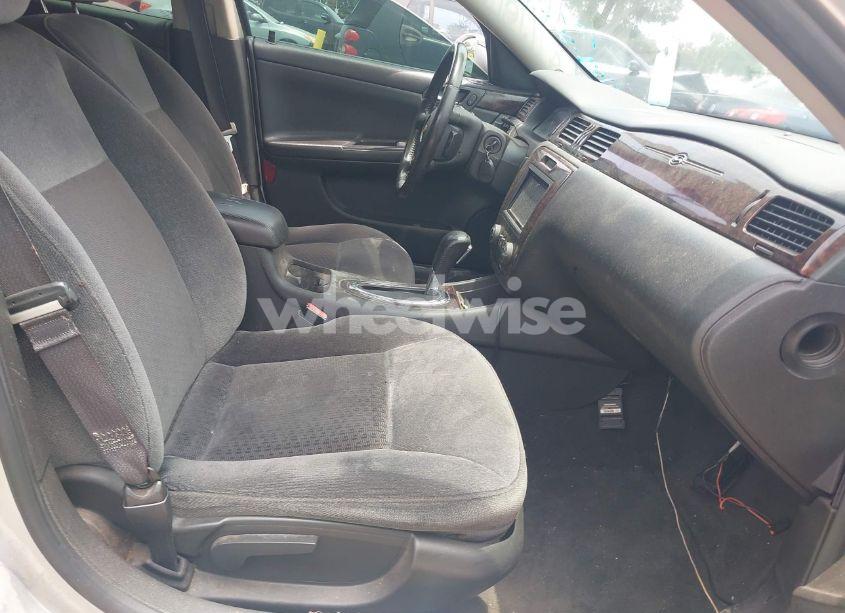 Photo 5 of 2012 Chevrolet Impala LT (VIN 2G1WG5E36C1271720)