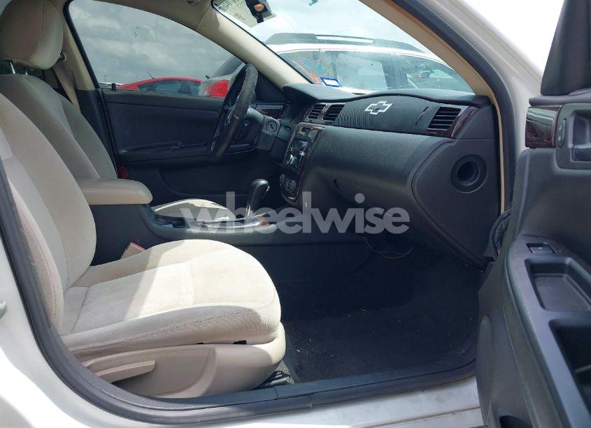 Photo 5 of 2012 Chevrolet Impala LT (VIN 2G1WG5E36C1283432)