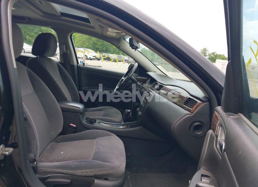 Photo 5 of 2013 Chevrolet Impala LT (VIN 2G1WG5E36D1177435)