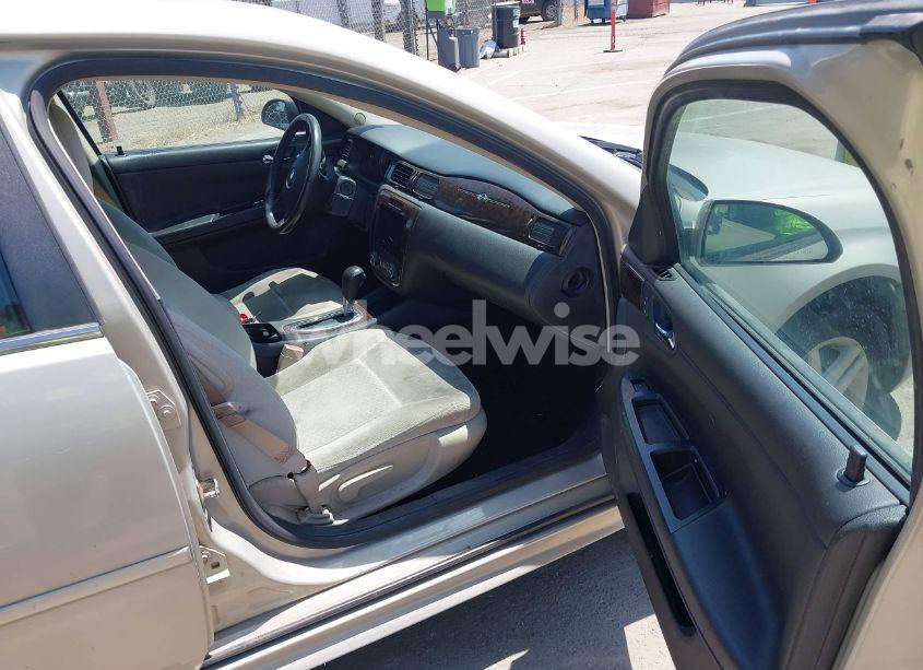 Photo 5 of 2012 Chevrolet Impala LT (VIN 2G1WG5E37C1184702)