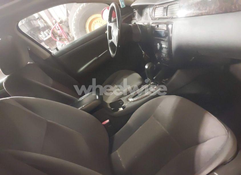 Photo 5 of 2012 Chevrolet Impala LT (VIN 2G1WG5E37C1256837)