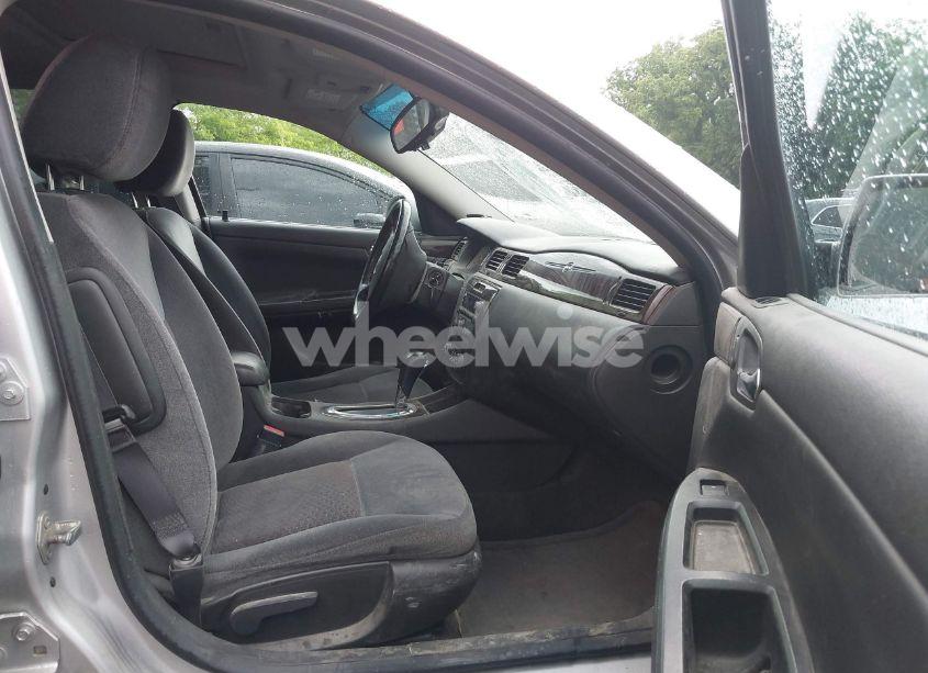 Photo 5 of 2012 Chevrolet Impala LT (VIN 2G1WG5E37C1294083)
