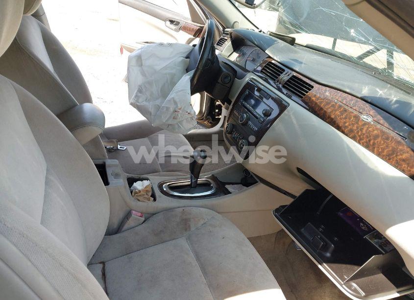 Photo 12 of 2013 Chevrolet Impala LT (VIN 2G1WG5E37D1161115)