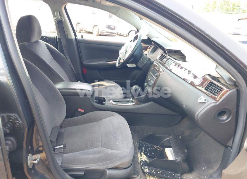 Photo 5 of 2013 Chevrolet Impala LT (VIN 2G1WG5E37D1238940)