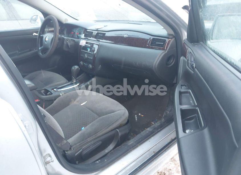 Photo 5 of 2013 Chevrolet Impala LT (VIN 2G1WG5E37D1241692)