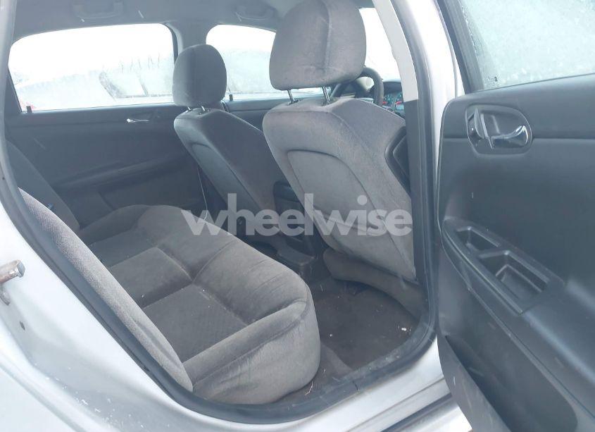 Photo 8 of 2013 Chevrolet Impala LT (VIN 2G1WG5E37D1241692)