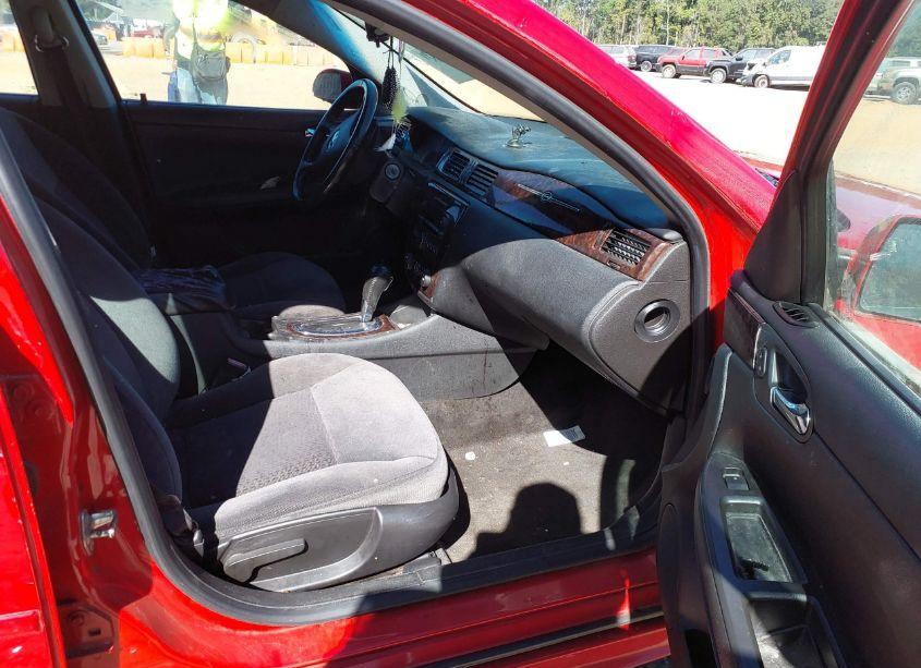 Photo 5 of 2012 Chevrolet Impala LT (VIN 2G1WG5E38C1100130)