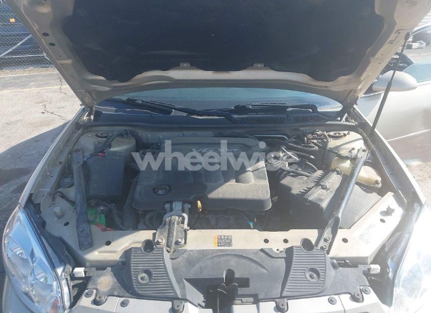 Photo 10 of 2012 Chevrolet Impala LT (VIN 2G1WG5E38C1100385)