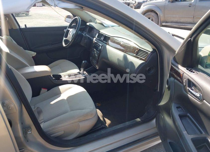 Photo 5 of 2012 Chevrolet Impala LT (VIN 2G1WG5E38C1100385)