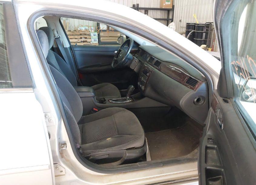 Photo 5 of 2012 Chevrolet Impala LT (VIN 2G1WG5E38C1216461)