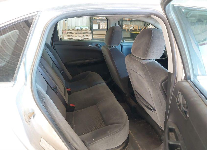 Photo 8 of 2012 Chevrolet Impala LT (VIN 2G1WG5E38C1216461)