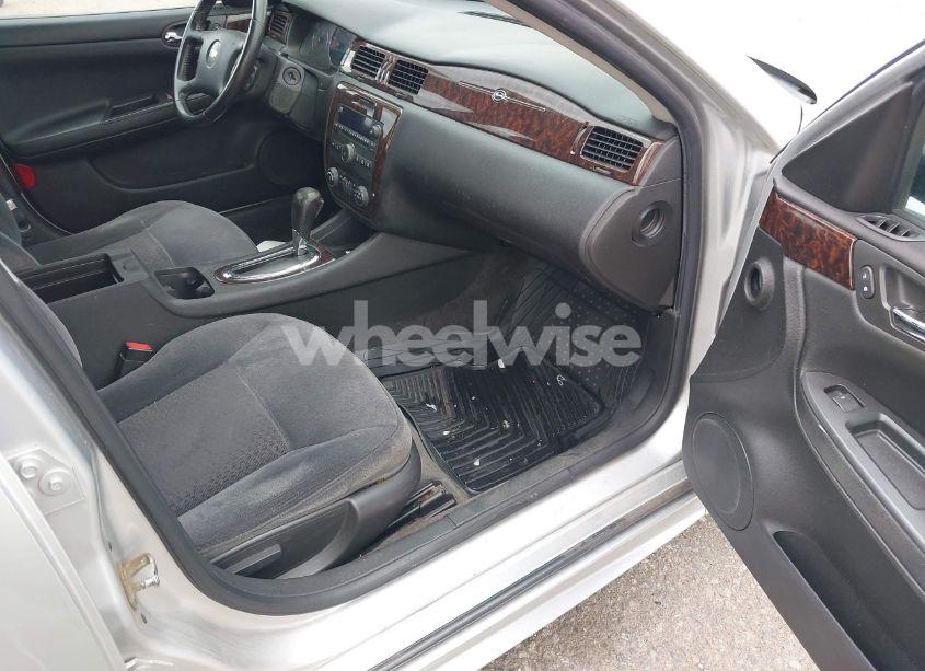 Photo 5 of 2012 Chevrolet Impala LT (VIN 2G1WG5E38C1270410)